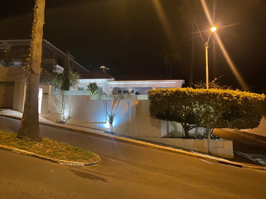 To Let 3 Bedroom Property for Rent in Fresnaye Western Cape